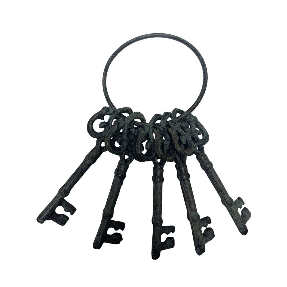 Vintage Style Skeleton Keys Set of 5 Heavy Iron Gothic Old World Decor 4.5”